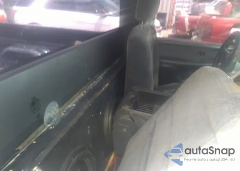 2002 Chevrolet Silverado 1500 Ls из США, поврежденный, VIN 1GCEC14VX2Z122467